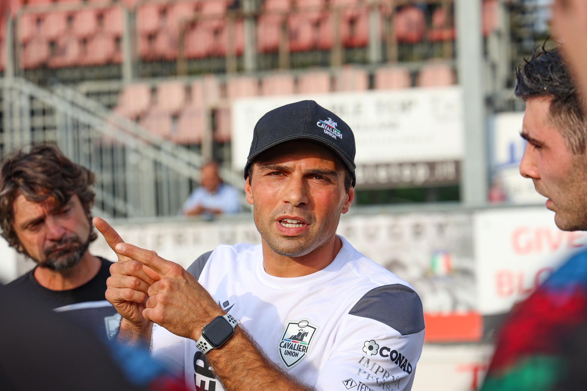 Alberto Chiesa, l’allenatore dei Cavalieri Union Rugby che inseguono un posto nei play off