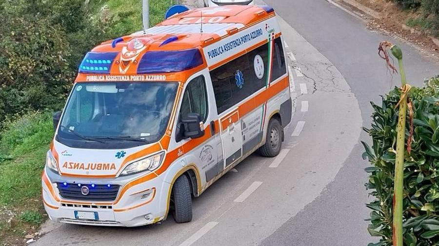 Elba, il ladro dell’ambulanza ruba anche un’auto: arrestato