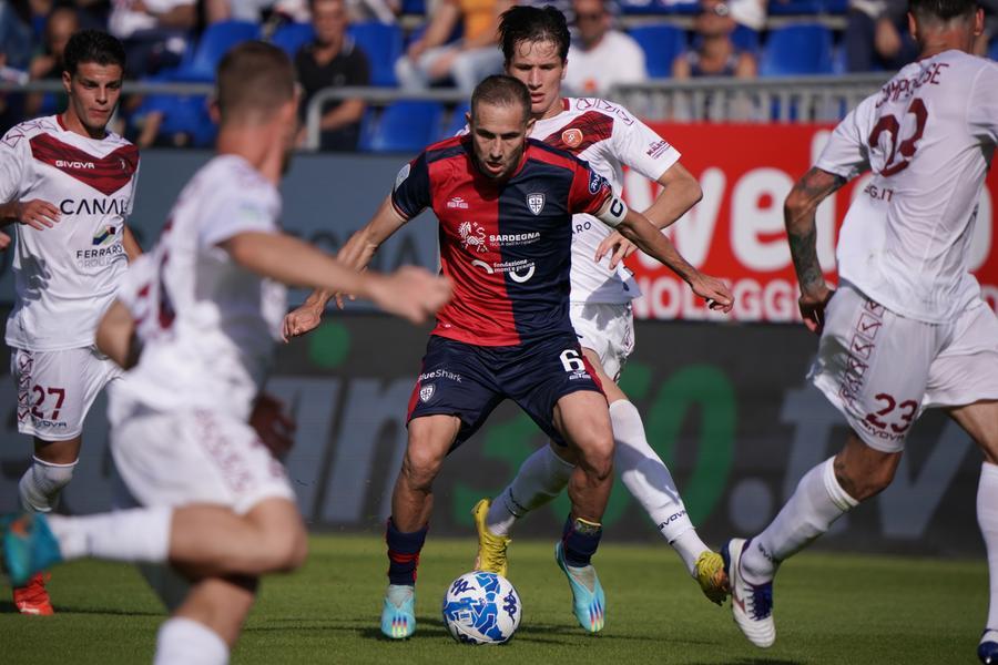 
	Rog in azione all'Unipol Domus in questo campionato

