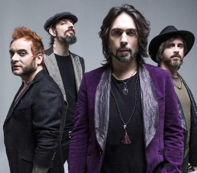 Porto Torres verso la Festha Manna: all’ombra della torre il live delle Vibrazioni