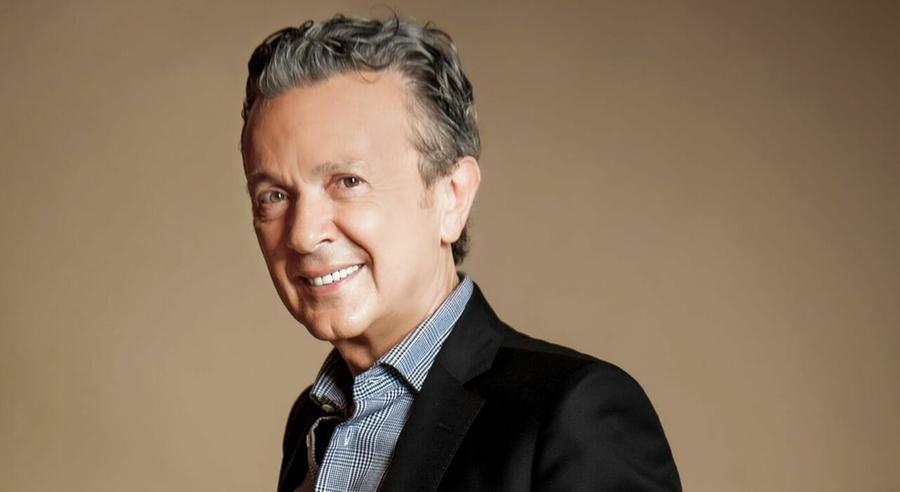 Pupo sarà ospite al “Sanremo” russo, è polemica. E Albano lo bacchetta: «Io ho declinato»