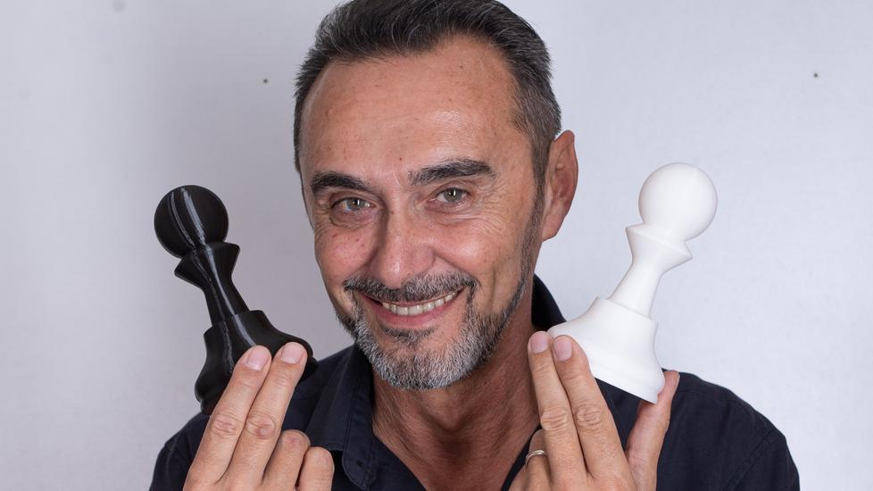 Giacobazzi di casa a Ferrara: «La vita è una scacchiera»