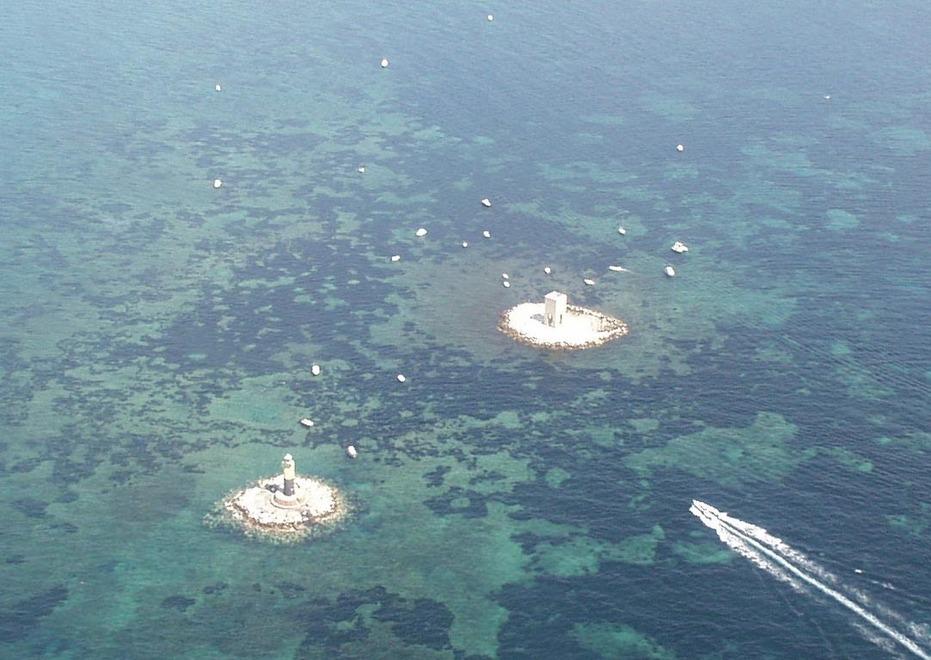 «Il bagno alla Meloria? Un miraggio», i timori del popolo delle barchette