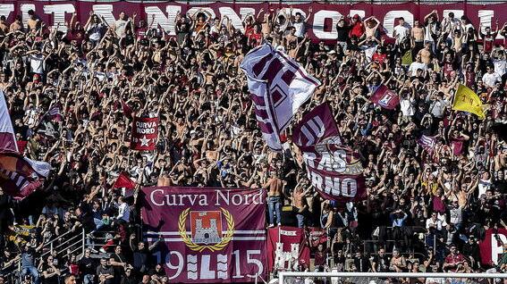 Almeno lasciamoci con un sorriso, il Livorno è obbligato a vincere
