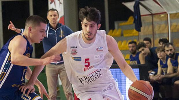 Bc Lucca sconfitta all'overtime Arezzo conduce, ma non è finita