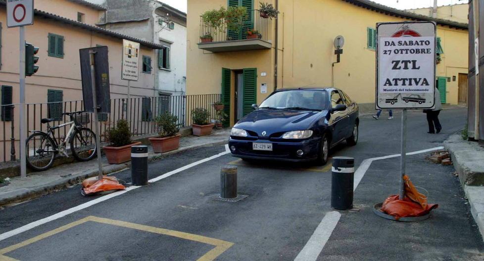 Funerale per i pilomat più controlli dei vigili 