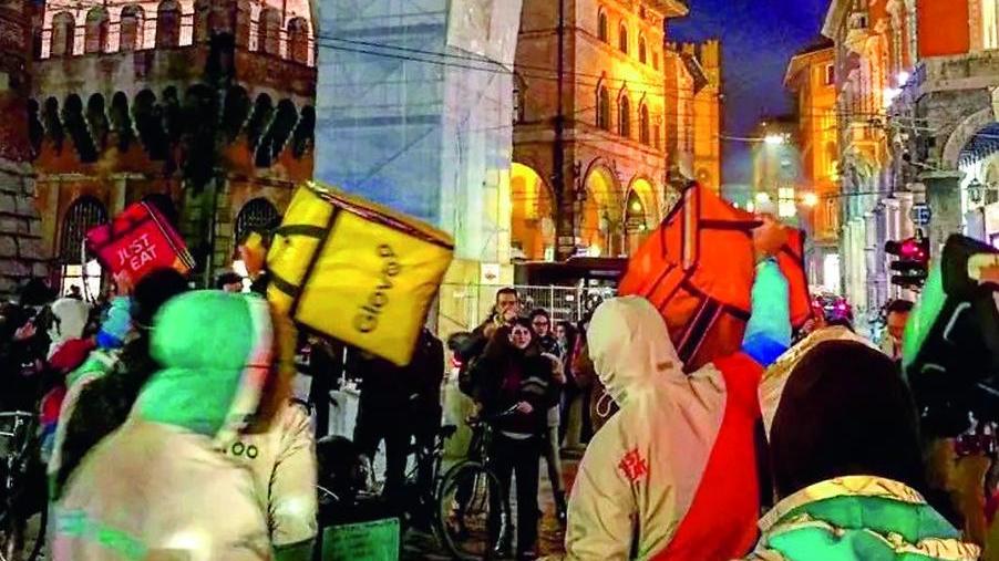 «Salario minimo ma con una legge sulla contrattazione collettiva»