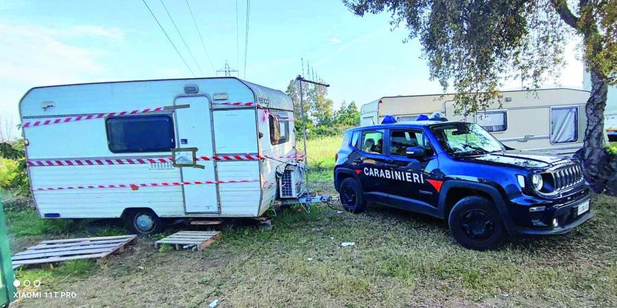 Ragazzina sequestrata in una roulotte a Tortolì: la conoscenza era nata sui social