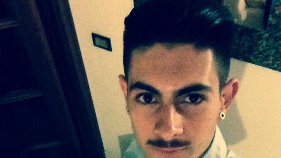 Ucciso nell'esplosione della cisterna a Livorno, la mamma: «Controlli più rigidi e sanzioni, la morte del mi’ bimbo insegni»