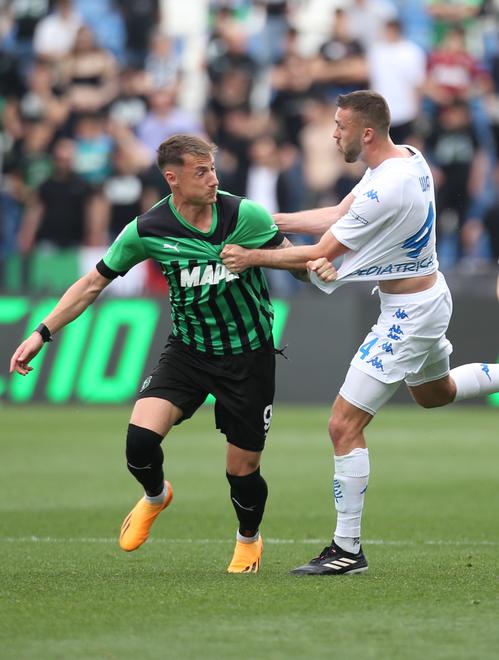 Berardi show, entra e ribalta l’Empoli Il Sassuolo in 10 conquista la vittoria