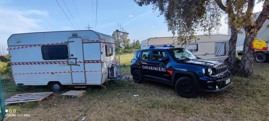 Ragazzina segregata in roulotte, scarcerati i due ventenni