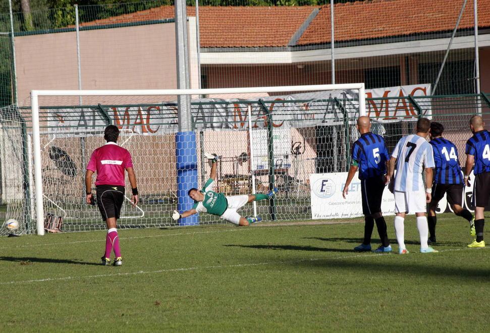 Ha il 2 ma sembra un 10 Che forza questo Tazzini 