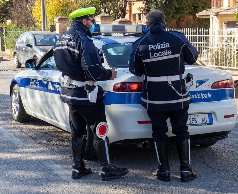 Ferrara, soldi a un minore in cambio di sesso: guai per un 73enne