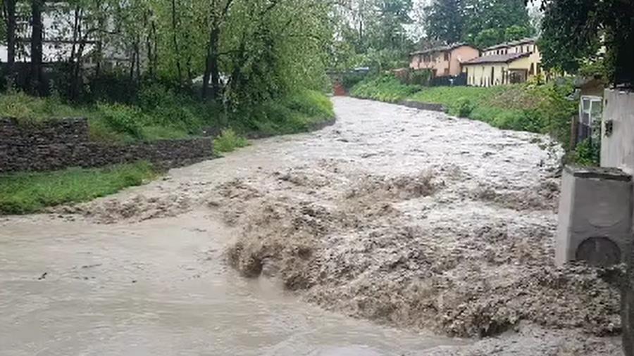 Allerta arancione in Emilia Romagna. «In 24 ore caduta la pioggia di un mese» Chiusi Ponte Alto e Ponte Uccellino