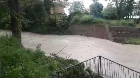Modena «Pioggia crescente, che “aiuta” gli argini secchi per la siccità»