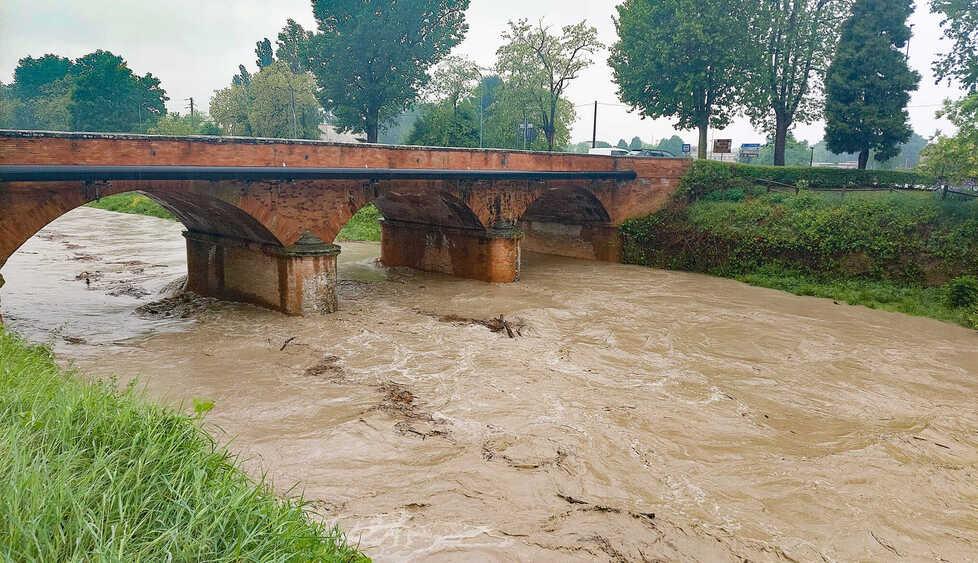 Tresinaro e Secchia si ingrossano, una lunga giornata di tensione