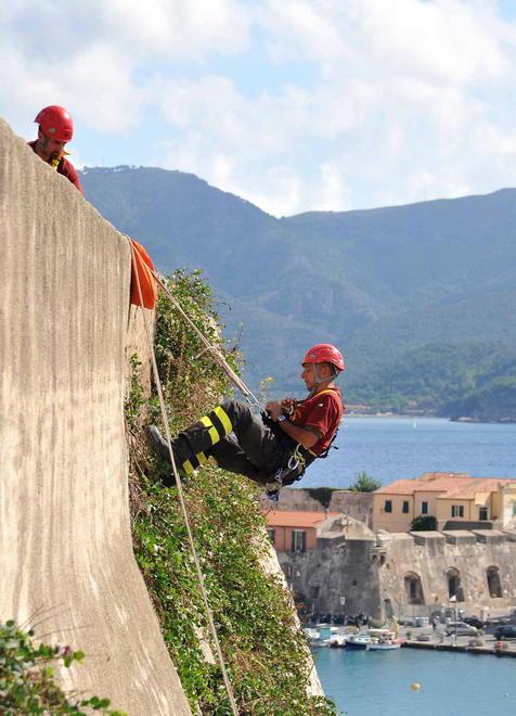 Alle fortezze l’esercitazione dei pompieri