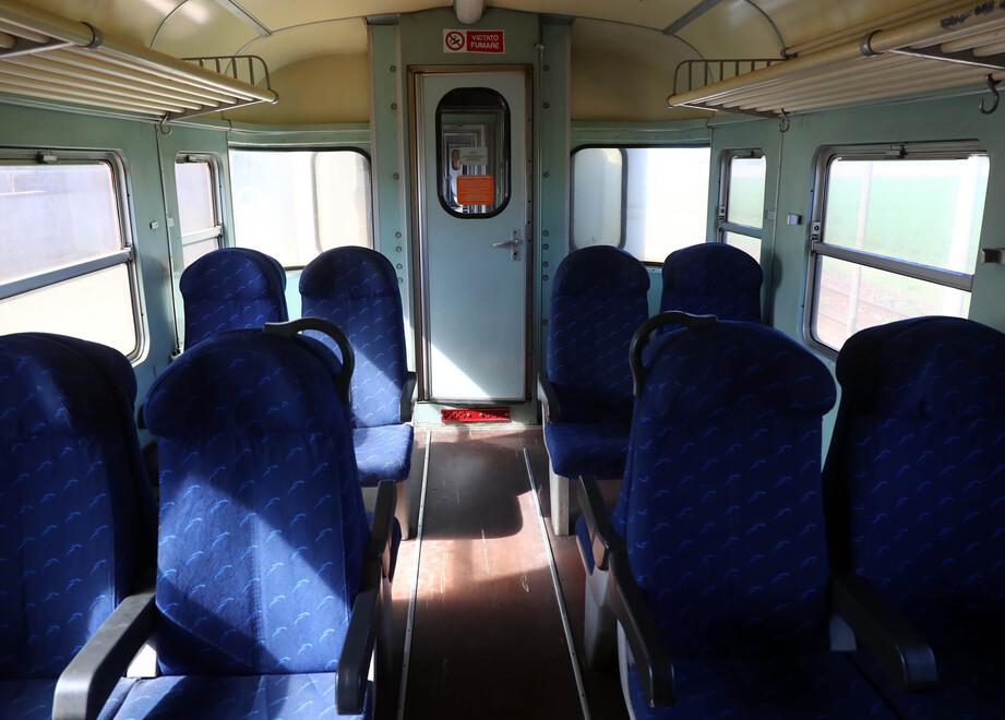 Violenza sessuale sul treno Viareggio-Pisa: aggressore in fuga