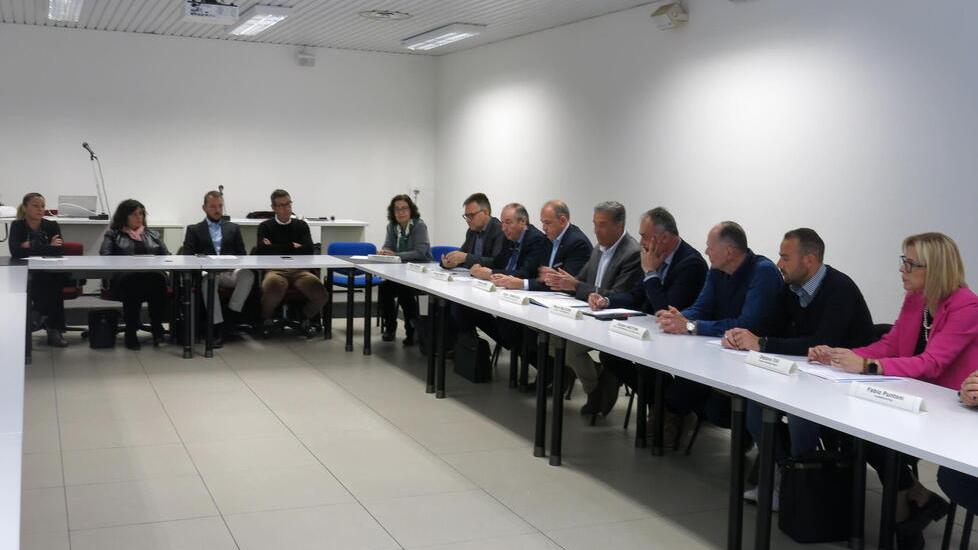 I pirati dell’immobiliare, in Versilia abusivismo e irregolarità nel 30 per cento delle compravendite: come evitarle – Video