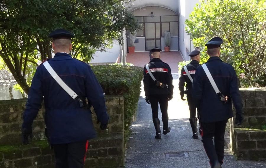Rubano in una villa a Quartu e mettono in vendita la refurtiva su internet: denunciati