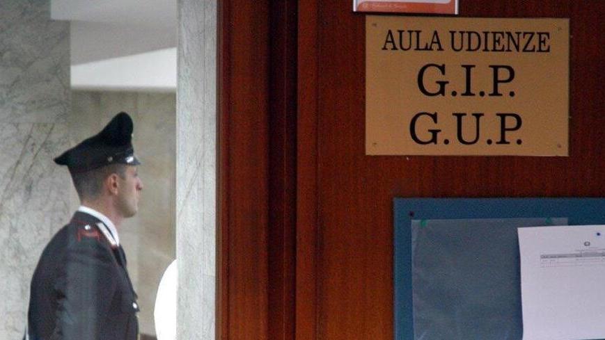 Castel del Piano, rissa con spranga al bar del centro: pesanti condanne ai tre aggressori
