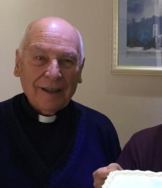Ha un malore e fa un frontale a Chioma, muore parroco di 85 anni 