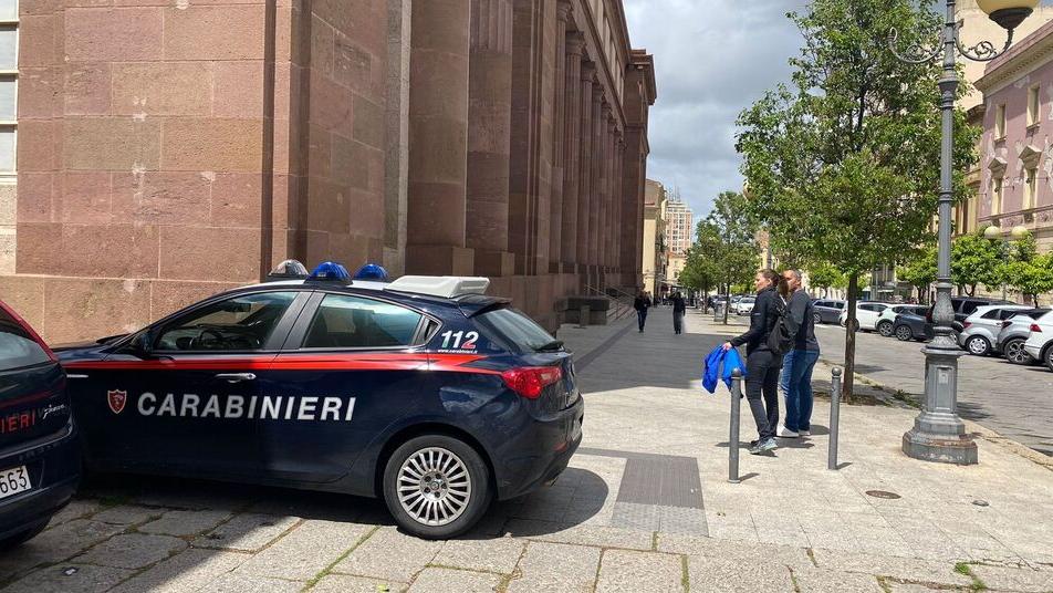 Sassari, vince alle slot ma viene rapinato: in manette uno dei due responsabili