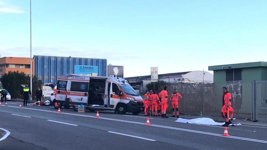 Cagliari, con la moto contro un furgone: muore un carabiniere di 28 anni