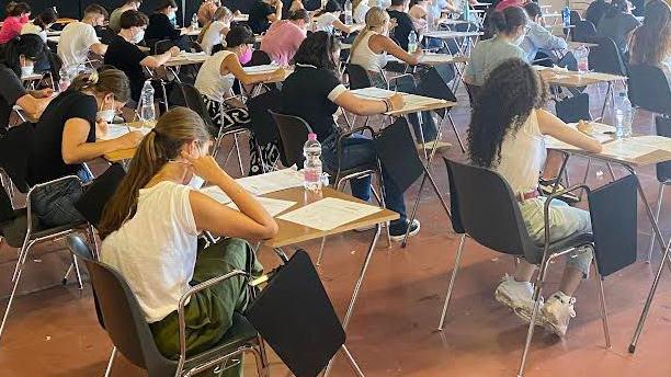 Ferrara, copiano dal web al concorso: prova annullata e indagine
