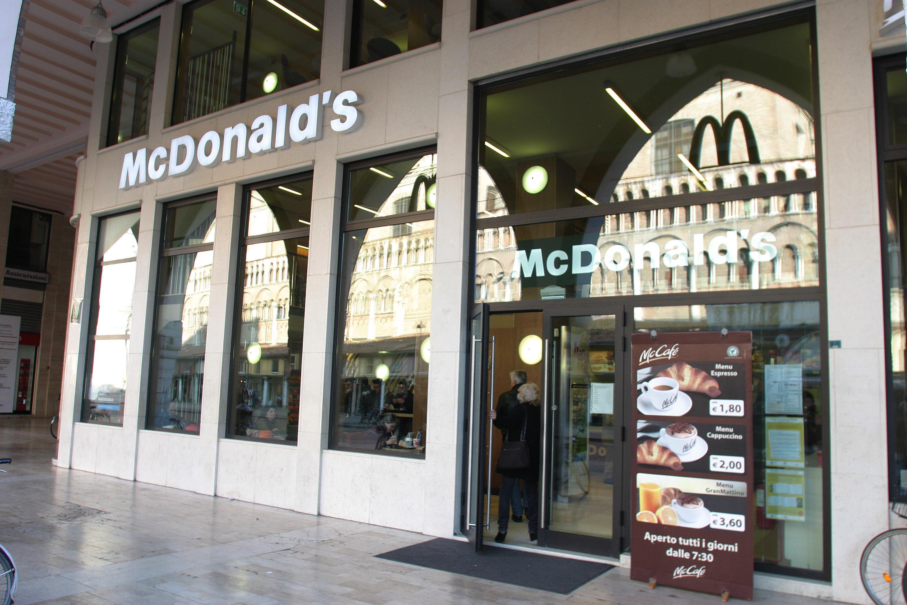 McDonald’s cerca dieci addetti. Una giornata di selezioni a Cento 
