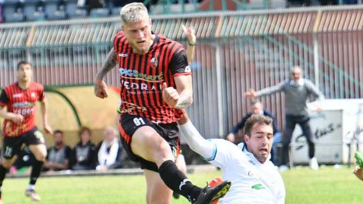 Lucchese, Ravasio si fa avanti: «Contro l’Ancona possiamo giocarcela»
