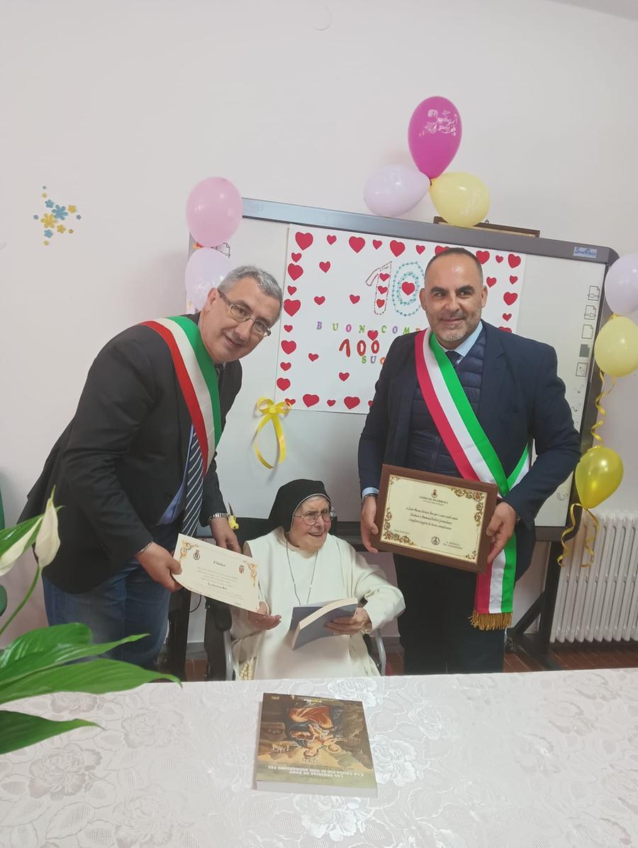 Festa a Mandas per i 100 anni di suor Enrica