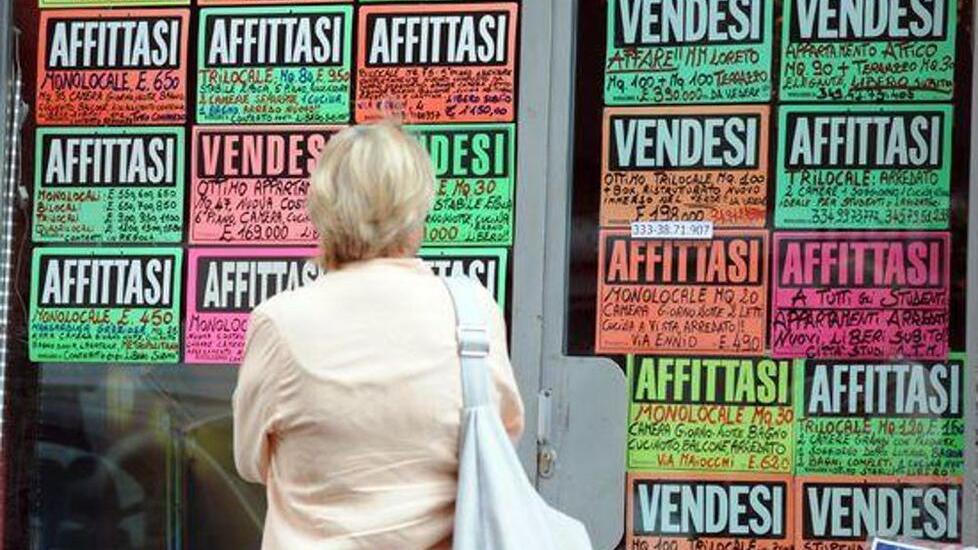 Esplode a Reggio l’emergenza casa «Senza pure chi può permettersela»