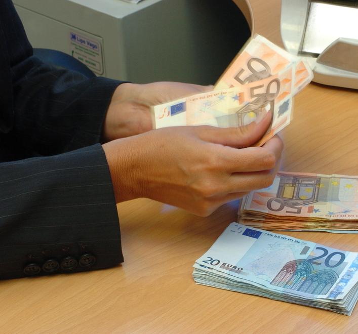 San Felice. Va a processo per “phishing”