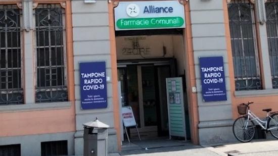 La farmacia comunale H24 di piazza Curtatone
