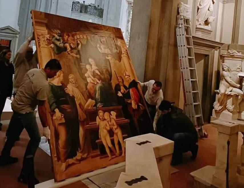 L’arrivo dell’opera nella cappella Turini