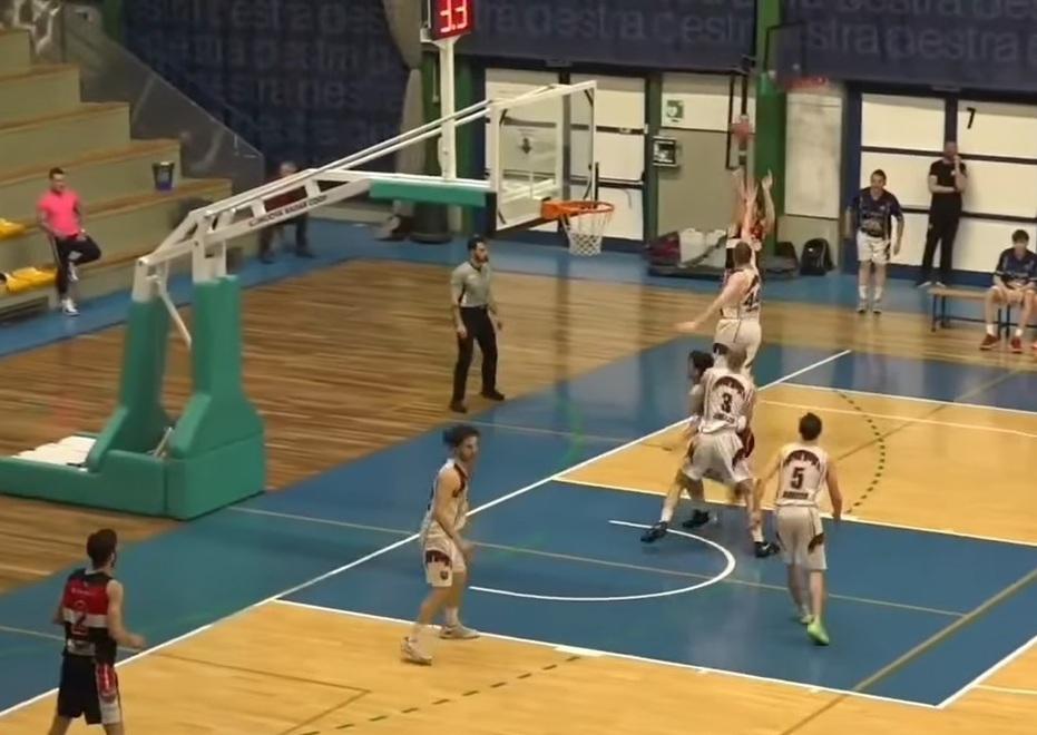 Fotogramma dei minuti finali della partita Arezzo-Bc Lucca ripresa da Arezzo TV