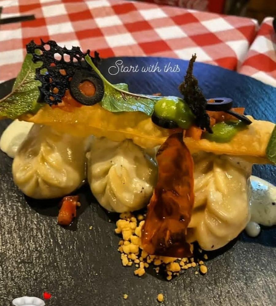 Sardi nel mondo, lo chef Gianni Marras porta seadas e culurgiones in Indonesia