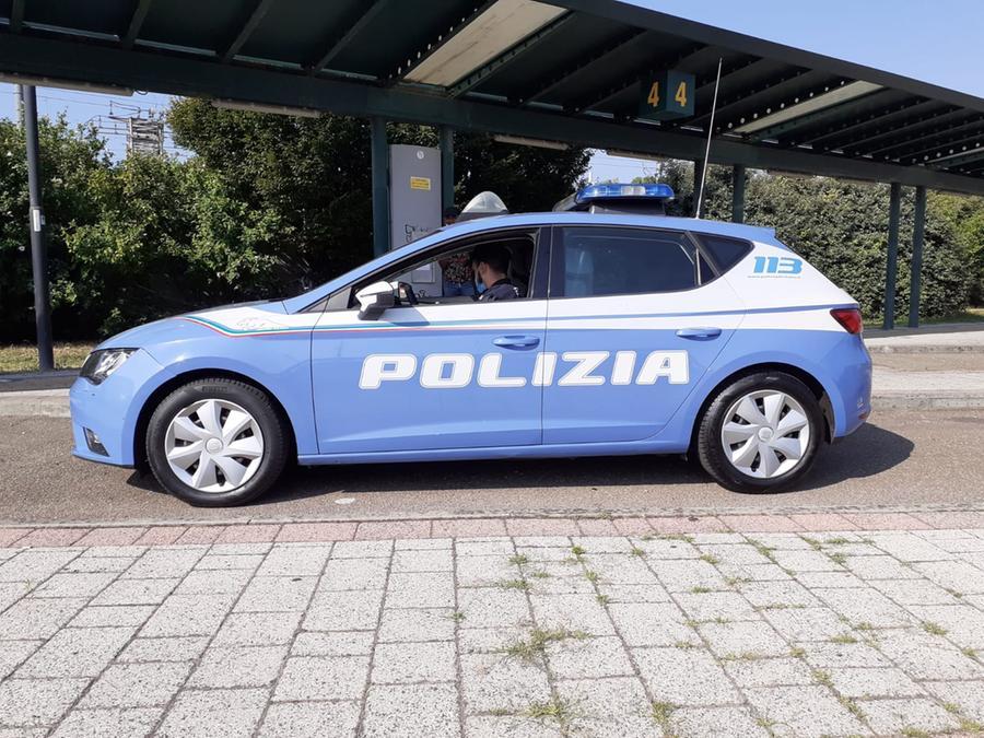 Ragazzini minacciati e rapinati nel parcheggio dell’ex caserma Zucchi