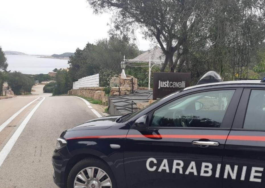 Colpì con un pugno il soccorritore del 118 a Porto Cervo: 10 mesi all’aggressore romano