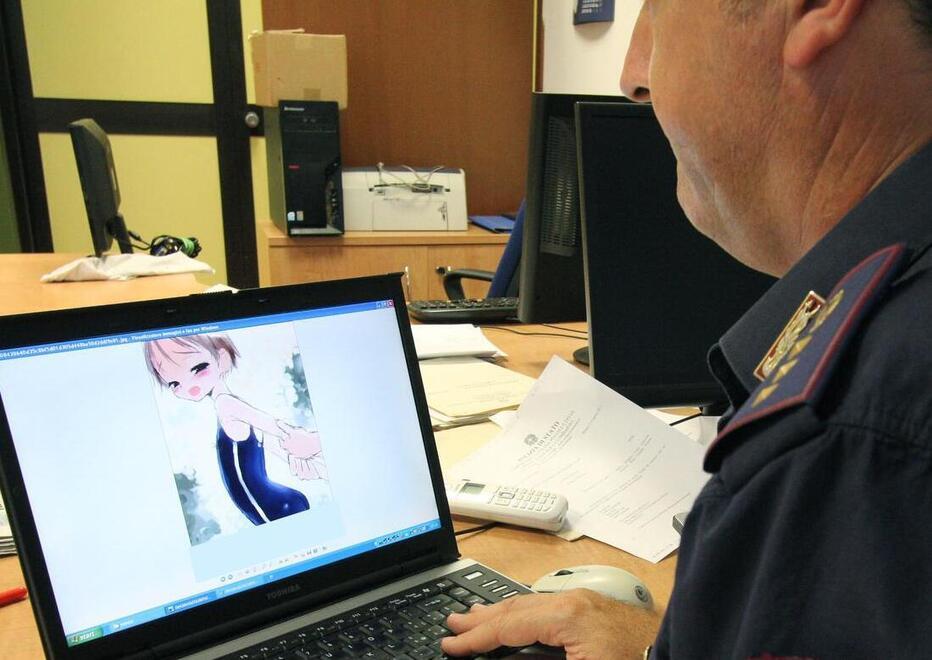 Nel pc del coach 80 foto pedoporno, ma il 52enne nega: «Non sono mie»