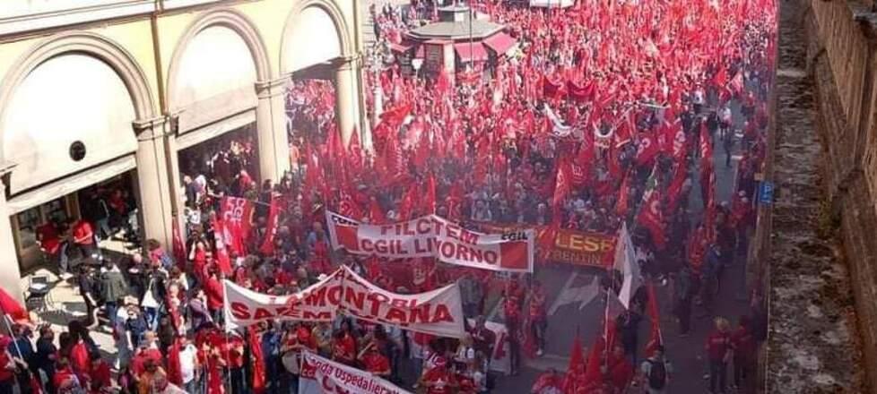 Sindacati in piazza, a Bologna oltre settemila toscani su 20mila partecipanti