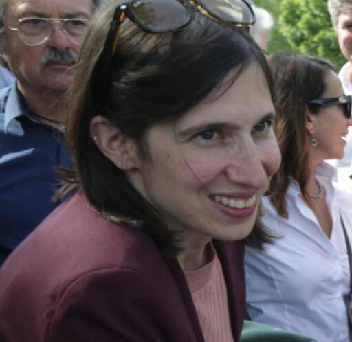 Schlein prepara l’asse fra il Pd e  i sindacati Tra la folla c’è però chi la critica: «Vattene» 