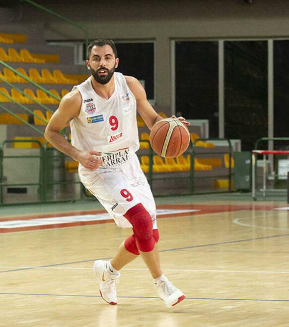 Andrea Barsanti il capitano del Bc Lucca suona la carica