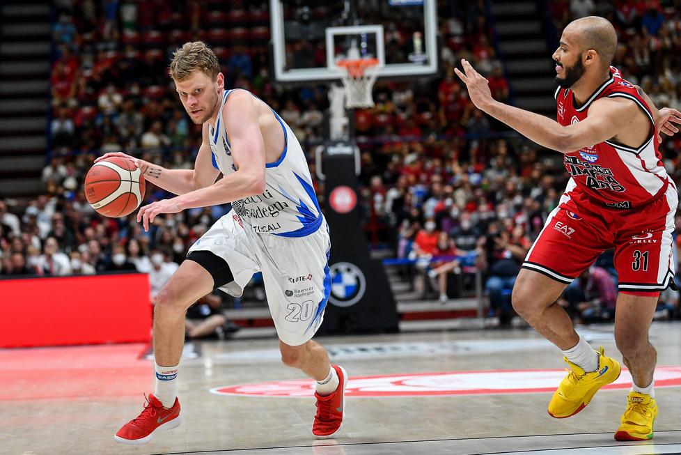 Dinamo sorprendi Milano, i Giganti cercano l’impresa 