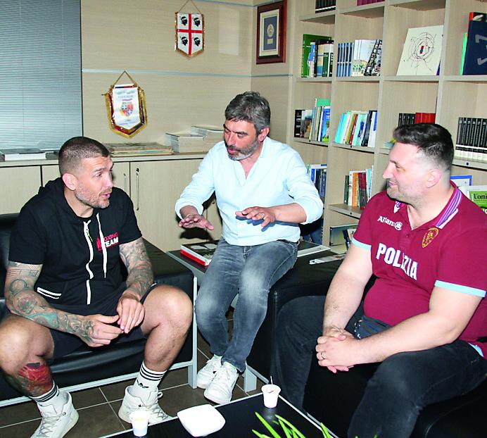 Da sinistra: Tore Erittu, il direttore della Nuova Giacomo Bedeschi e Roberto Camarelle