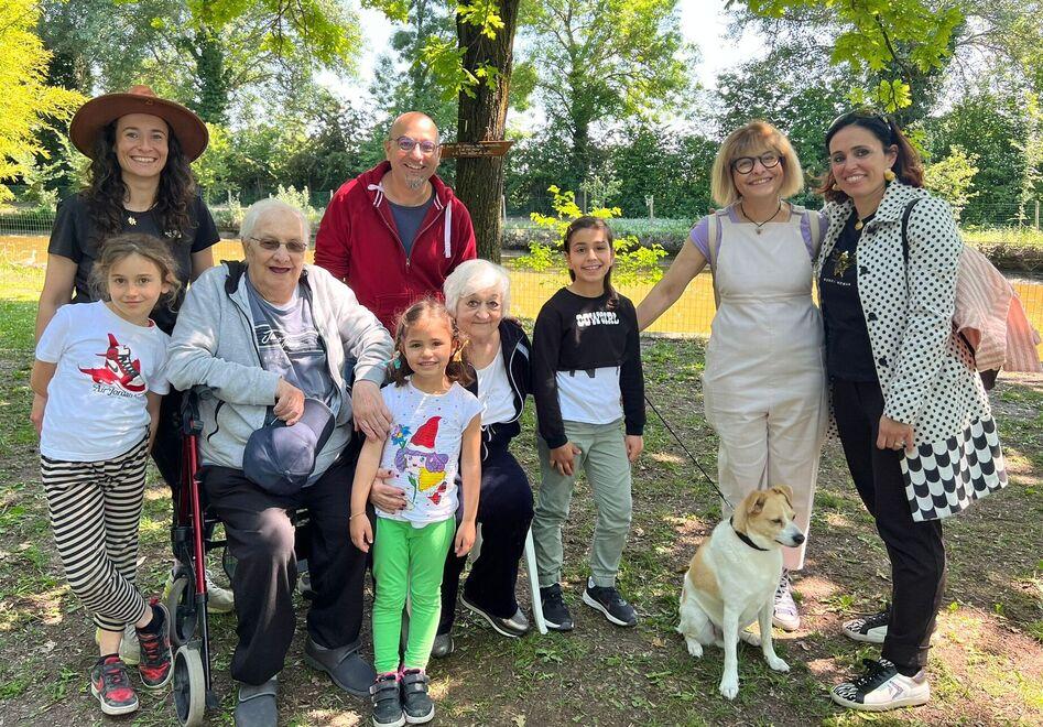 Carpi Re-intrecciare legami Come alpaca e piccini aiutano i nonni del Loto 