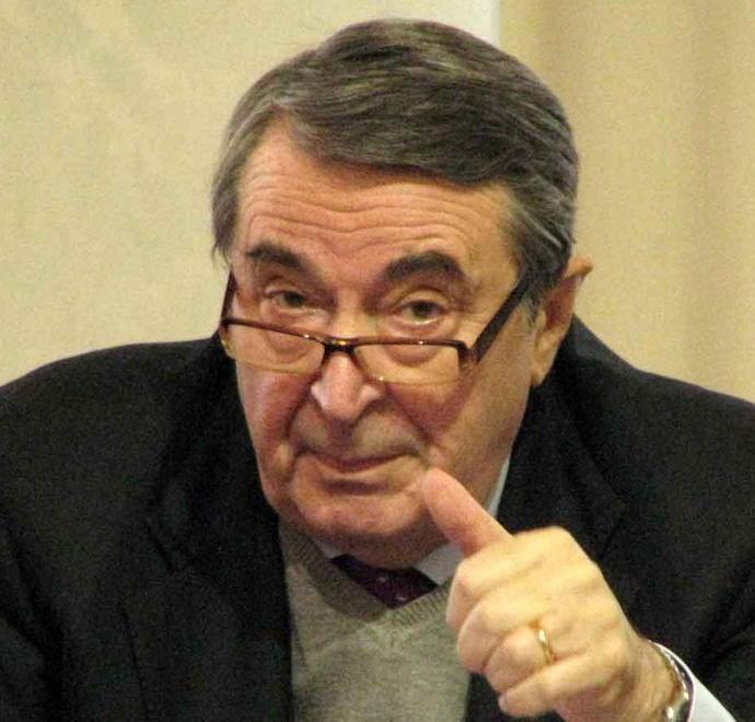 Ha a cuore il bene del porto, quindi...