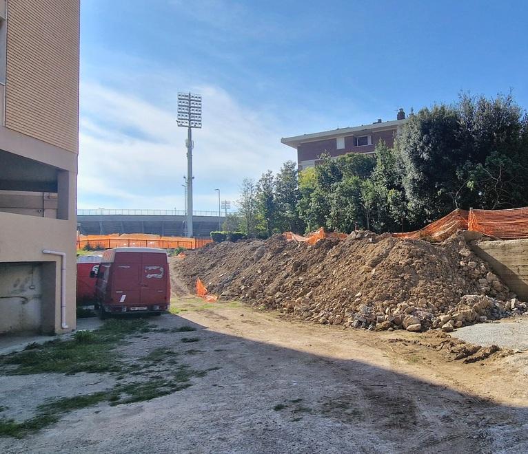 L’accusa di Perini: «Al Rio Maggiore lavori fermi». Ma a Genio e Comune non risulta