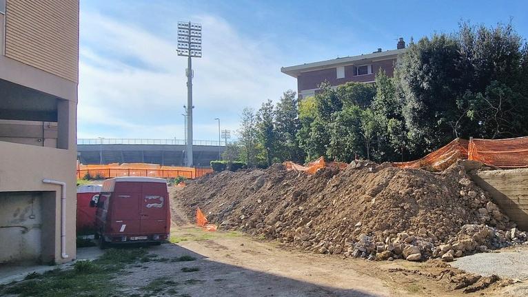 L’accusa di Perini: «Al Rio Maggiore lavori fermi». Ma a Genio e Comune non risulta